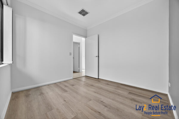Elevated / 4 bedrooms 2 Bathroom Property | 3B Aughton Street Bayswater WA 6053 - Image 25