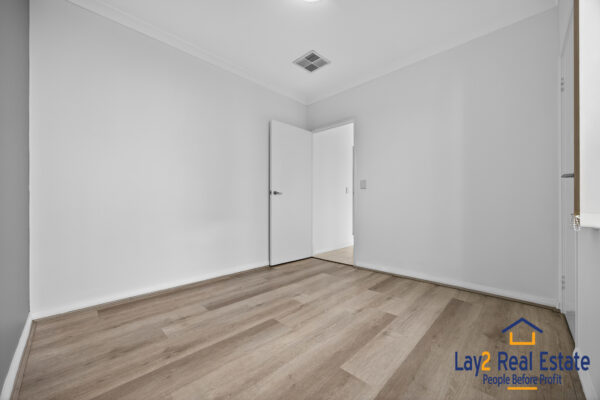 Elevated / 4 bedrooms 2 Bathroom Property | 3B Aughton Street Bayswater WA 6053 - Image 29