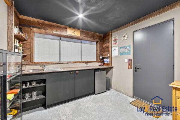 The Entertainer’s Paradise You’ve Been Waiting For! 15 Roberts Street Bayswater WA - Image 31