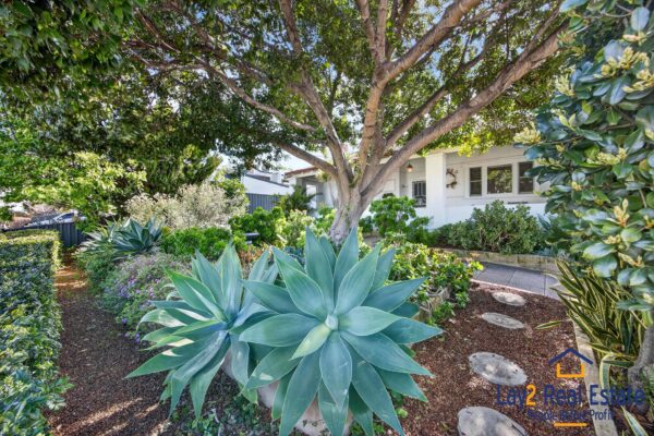 Cottage Elegance Surrounded by Whimsical Gardens | 2 Gilbert Street Bayswater WA - Image 4