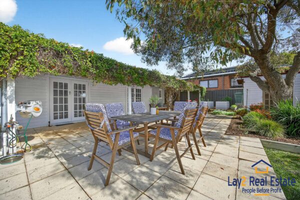 Cottage Elegance Surrounded by Whimsical Gardens | 2 Gilbert Street Bayswater WA - Image 22