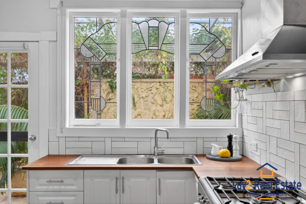 Cottage Elegance Surrounded by Whimsical Gardens | 2 Gilbert Street Bayswater WA - Image 13
