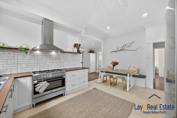 Cottage Elegance Surrounded by Whimsical Gardens | 2 Gilbert Street Bayswater WA - Image 11