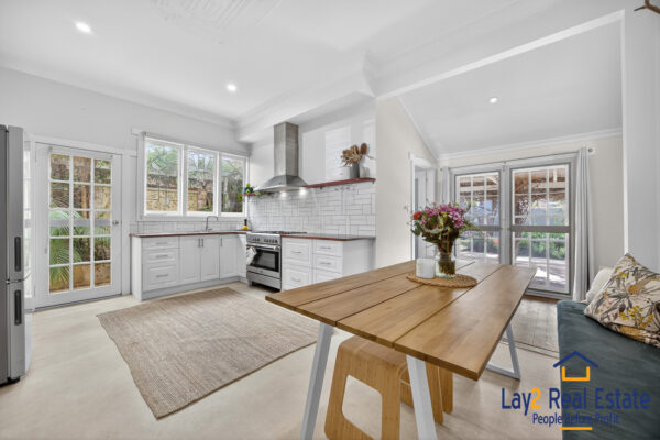 Cottage Elegance Surrounded by Whimsical Gardens | 2 Gilbert Street Bayswater WA - Image 10