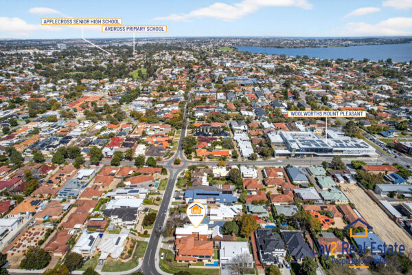 Spacious Mount Pleasant Home with Light, Style and Lifestyle Appeal - Image 34