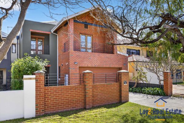 Spacious Mount Pleasant Home with Light, Style and Lifestyle Appeal - Image 2