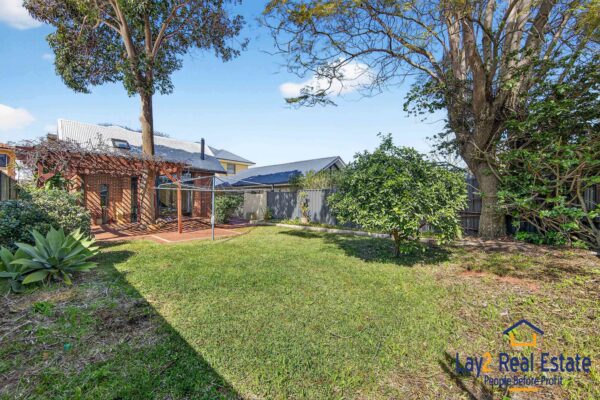 Spacious Mount Pleasant Home with Light, Style and Lifestyle Appeal - Image 29