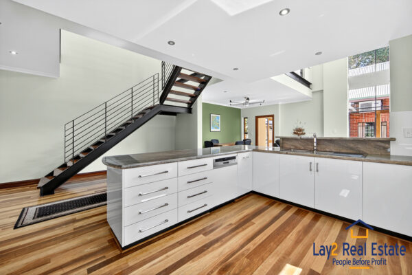 Spacious Mount Pleasant Home with Light, Style and Lifestyle Appeal - Image 8