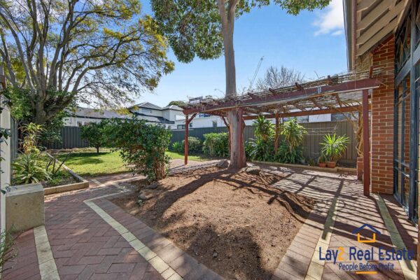 Spacious Mount Pleasant Home with Light, Style and Lifestyle Appeal - Image 27