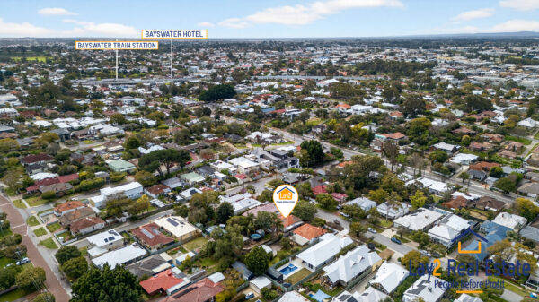 Spacious Family Living in an Exclusive Bayswater Cul-de-Sac Enclave - Image 30