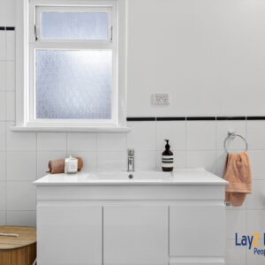 Spacious Family Living in an Exclusive Bayswater Cul-de-Sac Enclave - Image 21