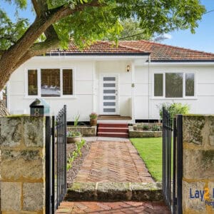Spacious Family Living in an Exclusive Bayswater Cul-de-Sac Enclave - Image 3