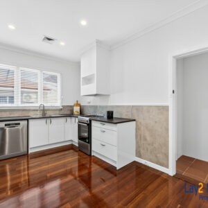 Spacious Family Living in an Exclusive Bayswater Cul-de-Sac Enclave - Image 13