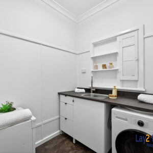 Spacious Family Living in an Exclusive Bayswater Cul-de-Sac Enclave - Image 26