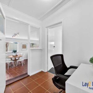 Spacious Family Living in an Exclusive Bayswater Cul-de-Sac Enclave - Image 25