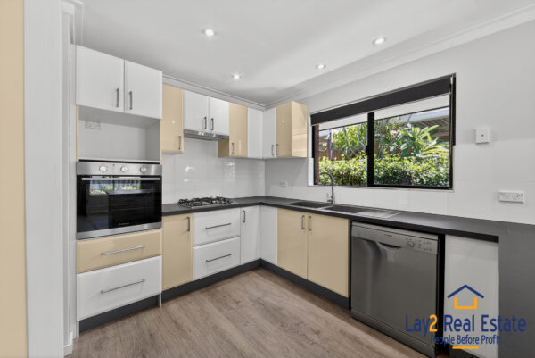 Walk to the River! Neat and Complete Three bedroom Home. 84 Crowther Street Bayswater WA 6053 - Image 11