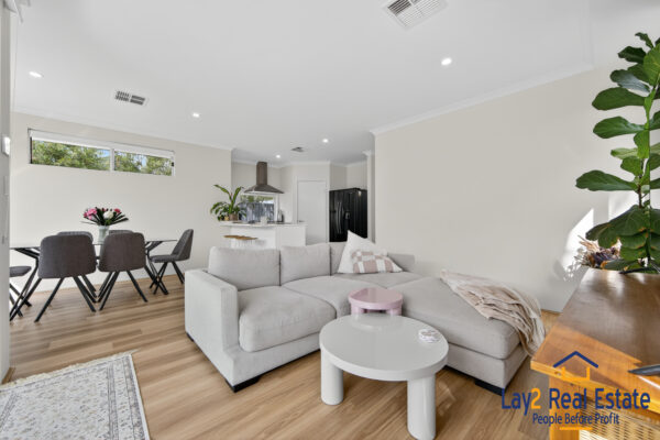 Contemporary Ease, Everyday Comfort | 131A York Street, Bedford WA 6052 - Image 4