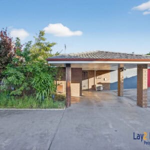 Three Bed Villa with Two Car Bays. Walk to Maylands Cafes and Train Station! - Image 21