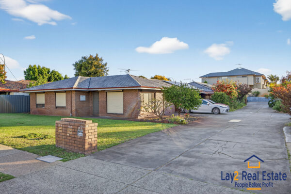 Three Bed Villa with Two Car Bays. Walk to Maylands Cafes and Train Station! - Image 19