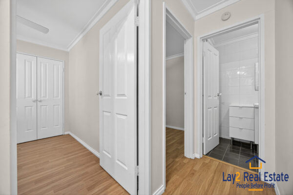 Three Bed Villa with Two Car Bays. Walk to Maylands Cafes and Train Station! - Image 10