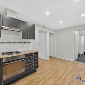 Three Bed Villa with Two Car Bays. Walk to Maylands Cafes and Train Station! - Image 5