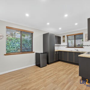 Three Bed Villa with Two Car Bays. Walk to Maylands Cafes and Train Station! - Image 7