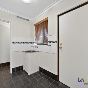 Three Bed Villa with Two Car Bays. Walk to Maylands Cafes and Train Station! - Image 13