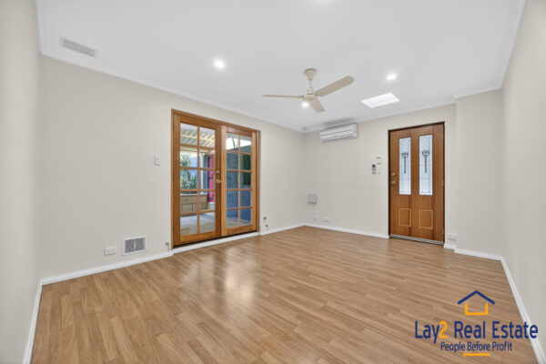 Three Bed Villa with Two Car Bays. Walk to Maylands Cafes and Train Station! - Image 3