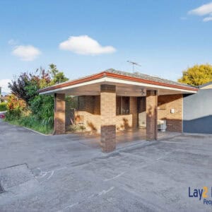 Three Bed Villa with Two Car Bays. Walk to Maylands Cafes and Train Station! - Image 22