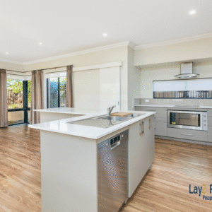 Walk to Beckenham Train Station - 3x2x2 Home For Sale - Image 5