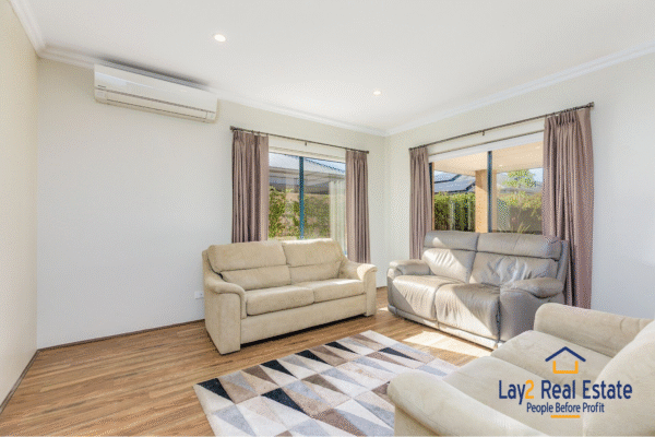 Walk to Beckenham Train Station - 3x2x2 Home For Sale - Image 4