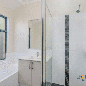 Walk to Beckenham Train Station - 3x2x2 Home For Sale - Image 12