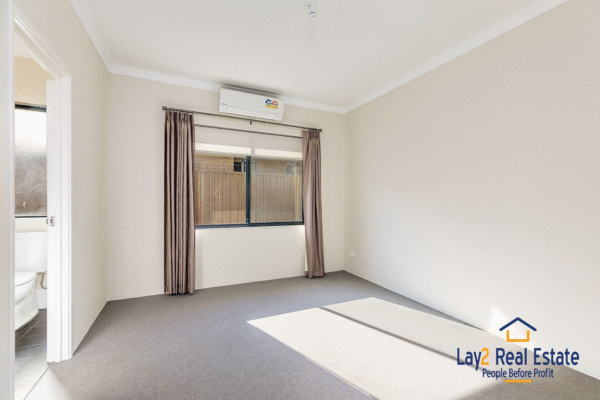 Walk to Beckenham Train Station - 3x2x2 Home For Sale - Image 13