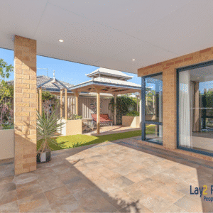 Walk to Beckenham Train Station - 3x2x2 Home For Sale - Image 16