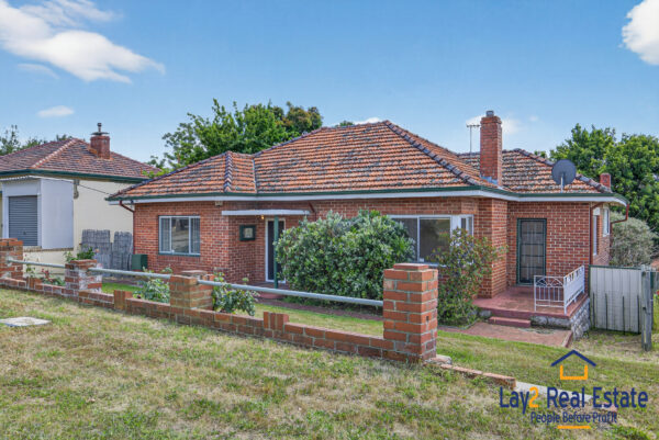 69 Roberts Street Bayswater WA 6053 - 1950's Home on 800m2