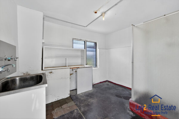 69 Roberts Street Bayswater WA 6053 - 1950's Home on 800m2 - Image 18