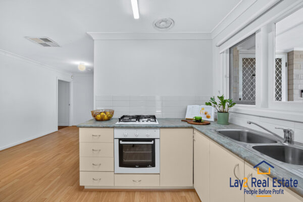 Perfectly Presented and Positioned | 85 Fernhurst Crescent, Balga WA 6061 - Image 12