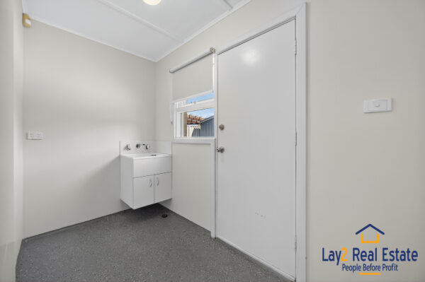 Perfectly Presented and Positioned | 85 Fernhurst Crescent, Balga WA 6061 - Image 21