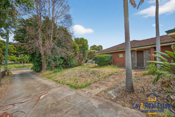 Bayswater Beauty in Disguise! 19 Flora Avenue Bayswater WA 6053 - Image 2