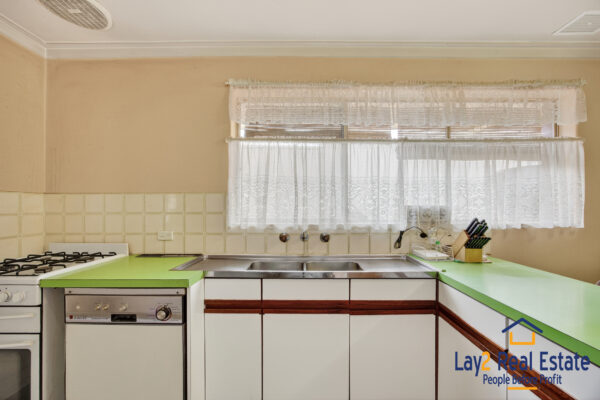 Bayswater Beauty in Disguise! 19 Flora Avenue Bayswater WA 6053 - Image 9