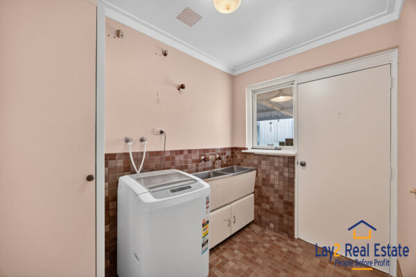 Bayswater Beauty in Disguise! 19 Flora Avenue Bayswater WA 6053 - Image 14