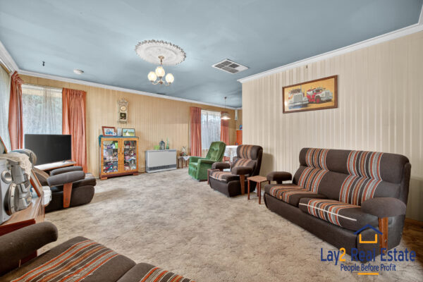 Bayswater Beauty in Disguise! 19 Flora Avenue Bayswater WA 6053 - Image 4