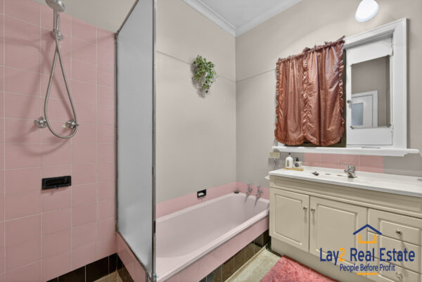 Classic 1950s Living with Room to Make It Your Own | 21 John Street Midland WA 6056 - Image 16