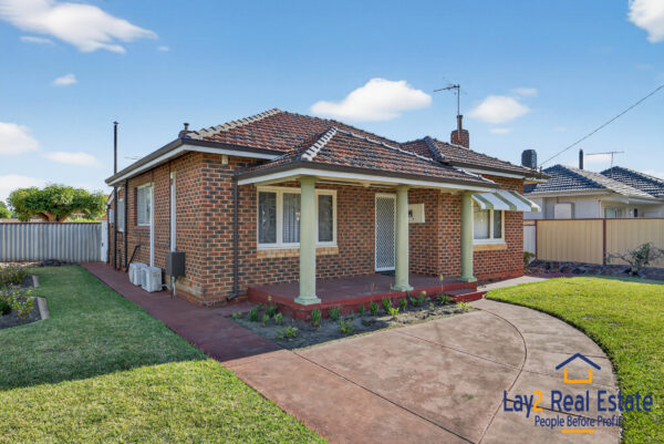 Classic 1950s Living with Room to Make It Your Own | 21 John Street Midland WA 6056 - Image 2