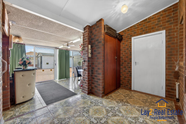 Classic 1950s Living with Room to Make It Your Own | 21 John Street Midland WA 6056 - Image 17