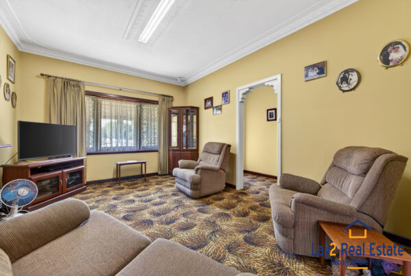 Classic 1950s Living with Room to Make It Your Own | 21 John Street Midland WA 6056 - Image 7
