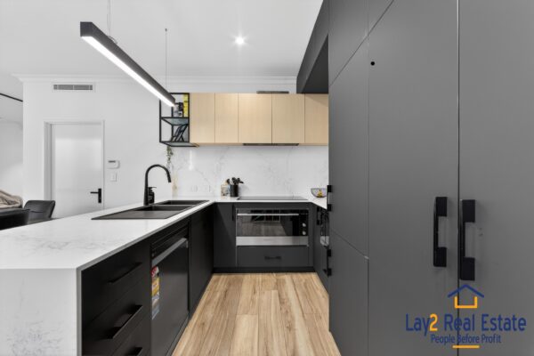 Architectural Elegance Meets Modern Living in Maylands | 4/104 Eighth Avenue Maylands WA - Image 13