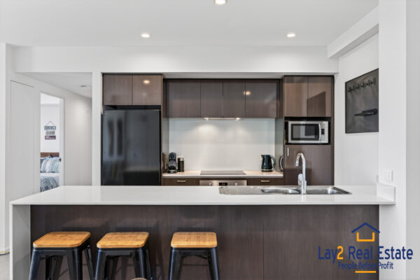 A Xmas Cracker!  99/1 Rowe Avenue Rivervale WA 6103 - Image 4