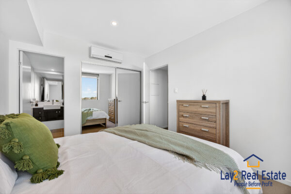 A Xmas Cracker!  99/1 Rowe Avenue Rivervale WA 6103 - Image 11