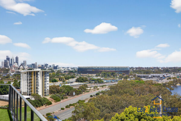 A Xmas Cracker!  99/1 Rowe Avenue Rivervale WA 6103 - Image 24